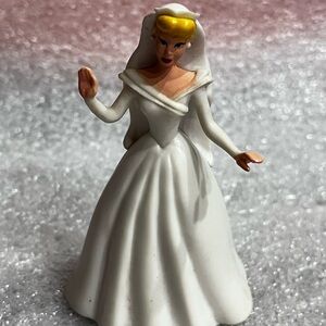 Disney’s Cinderella with White Wedding Dress 3” Toy Figure Cake Topper Preowned
